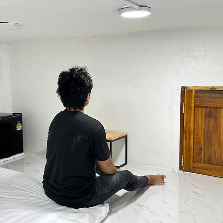 Apartamento Megun Capsule 150 Cm Bangkok Exterior foto