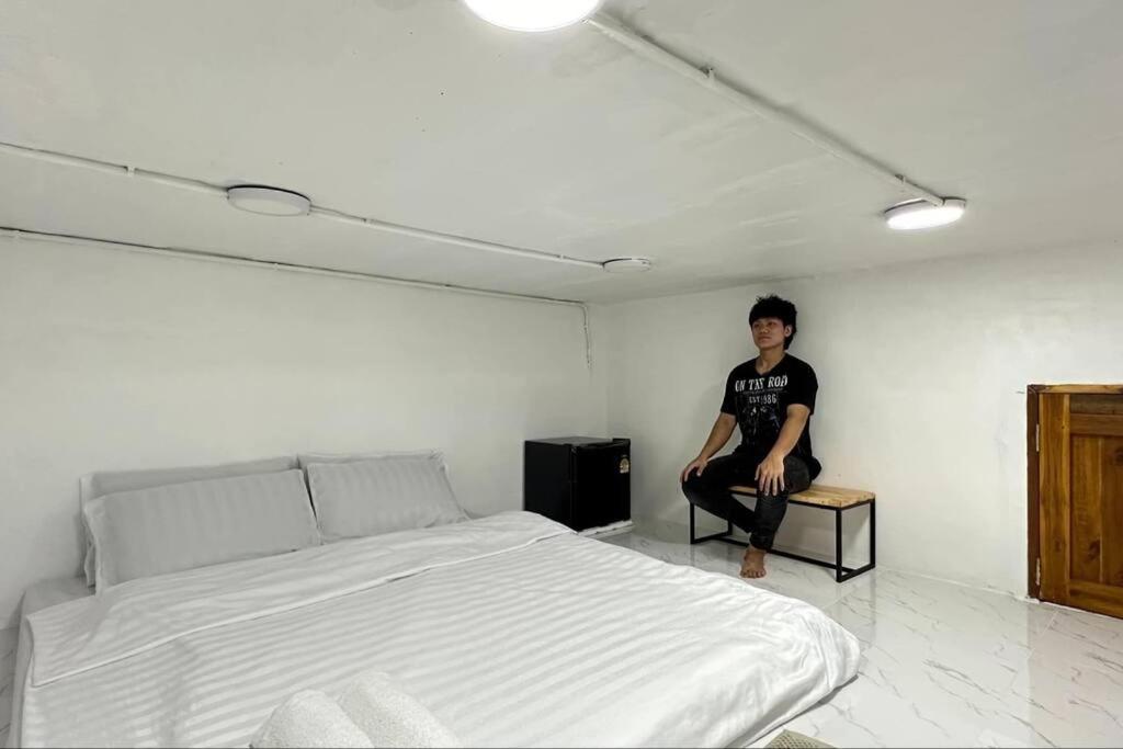 Apartamento Megun Capsule 150 Cm Bangkok Exterior foto